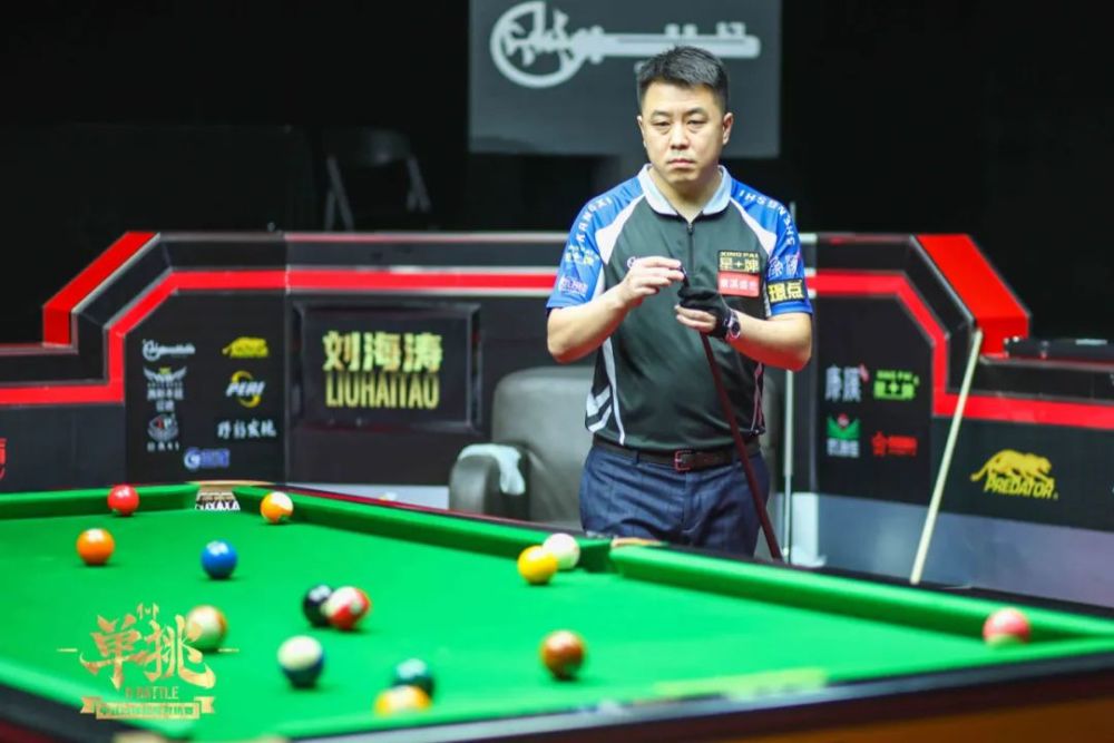 女排队员互 女排队员互